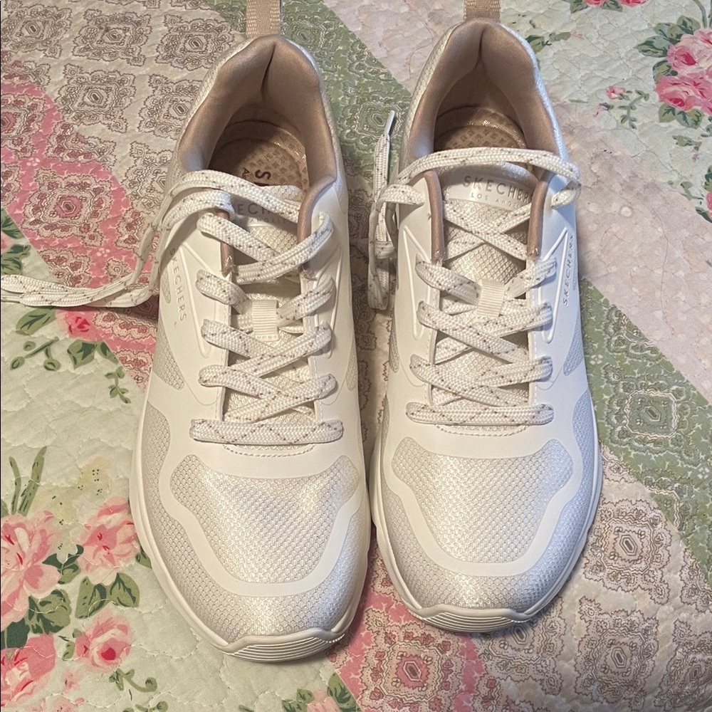 Skechers Women's Cream Sneakers